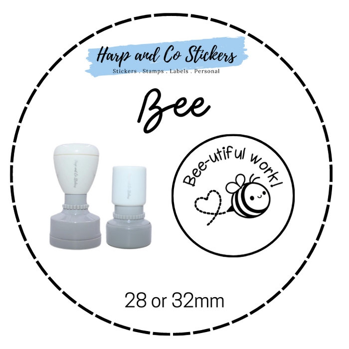 28 or 32mm Round Stamp - Bee